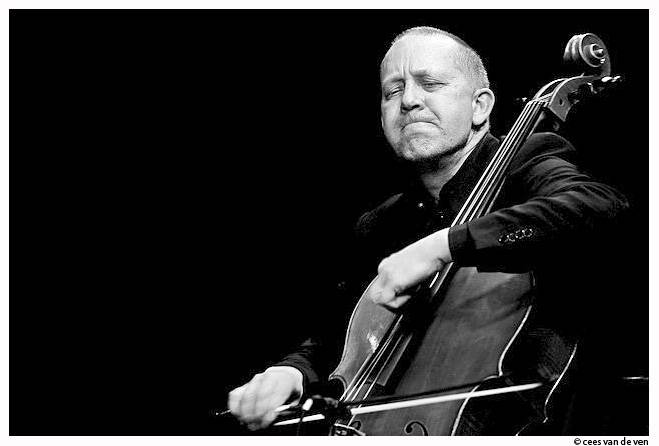 Ernst Reijseger cellist - Cees van de Veen fotograaf