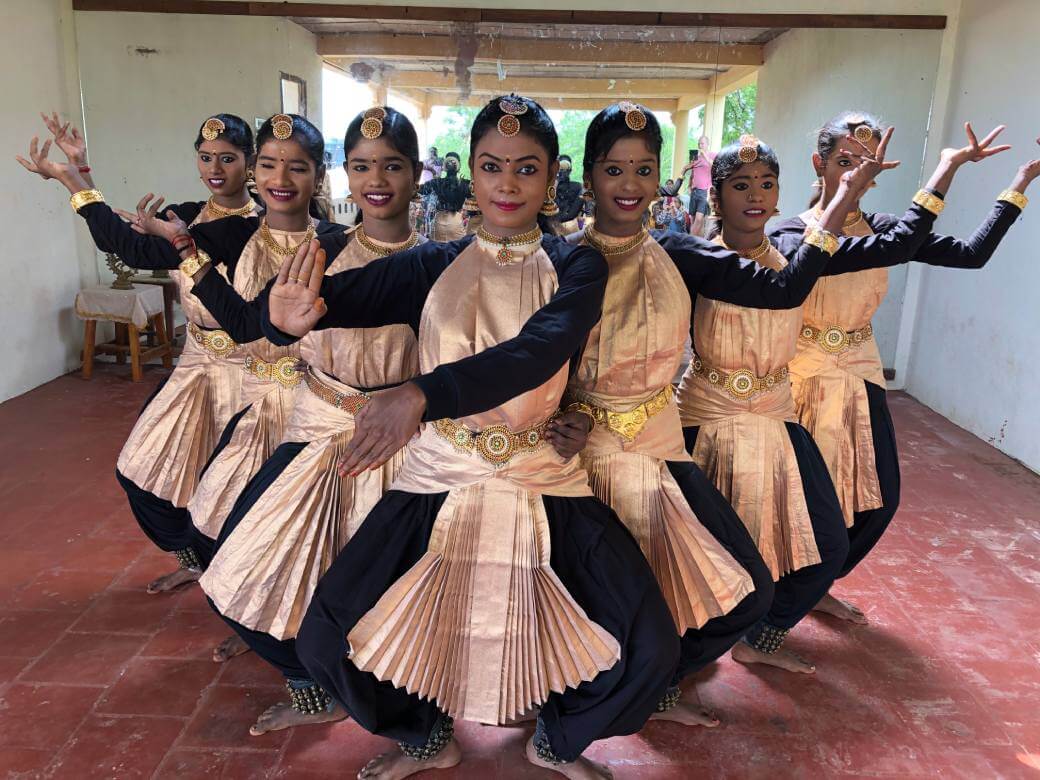 dance music Kinderen in India Isai Maiyam