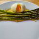 Miso, groene asperges, zacht gekookt ei