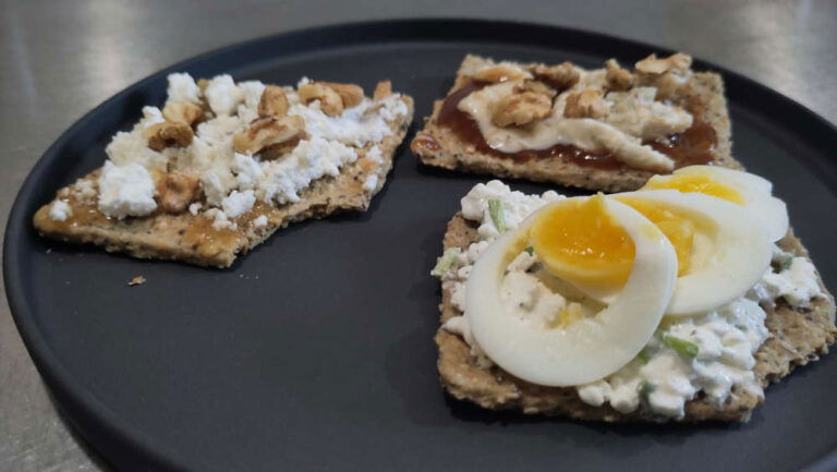 Odin Kari's Knekkebrod belegd_