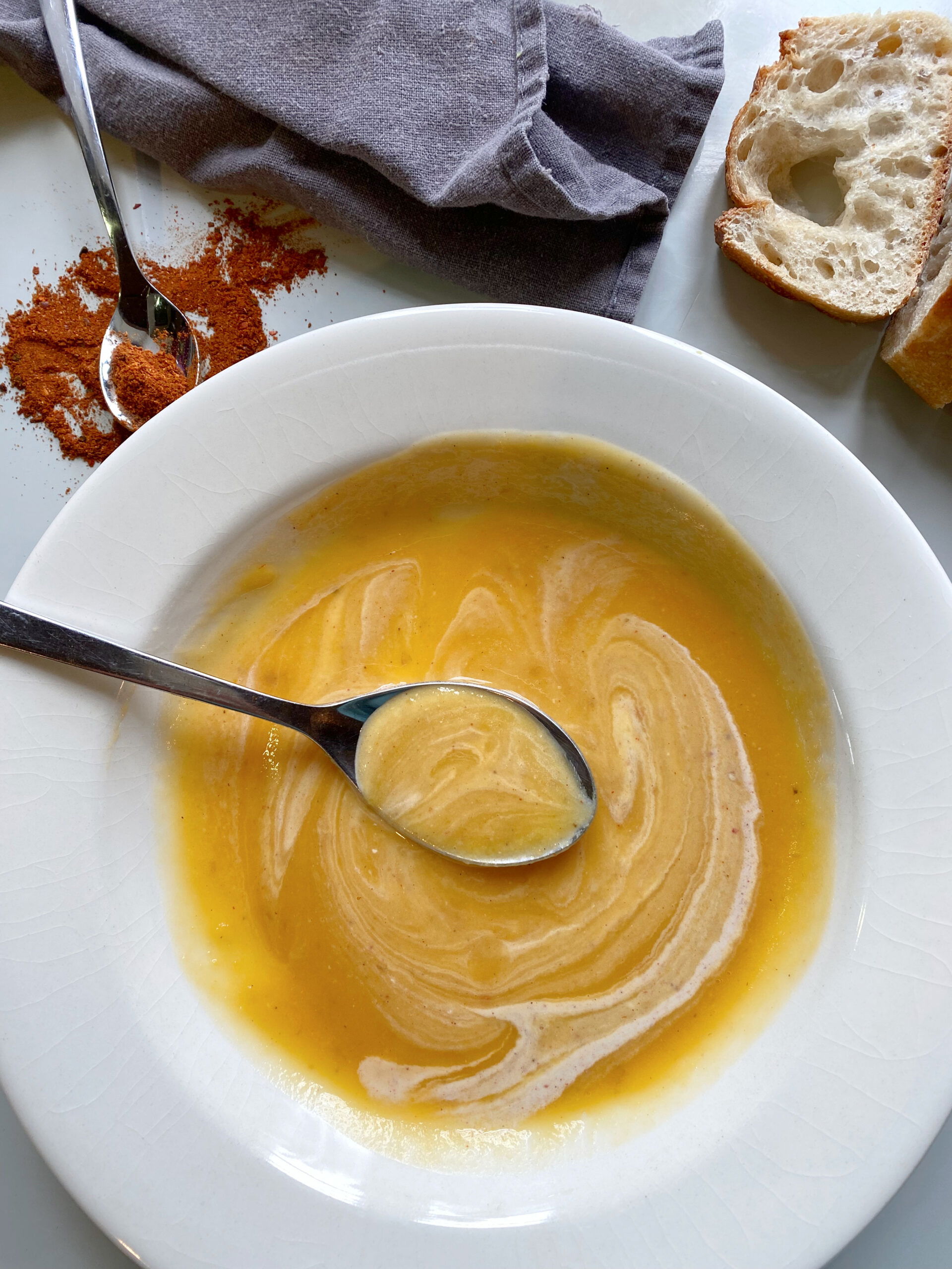 pompoensoep met rode linzen 