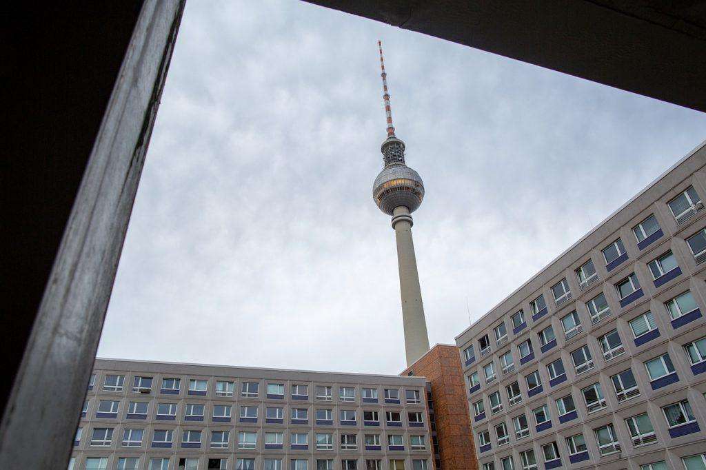 berlin-tv-tower-city